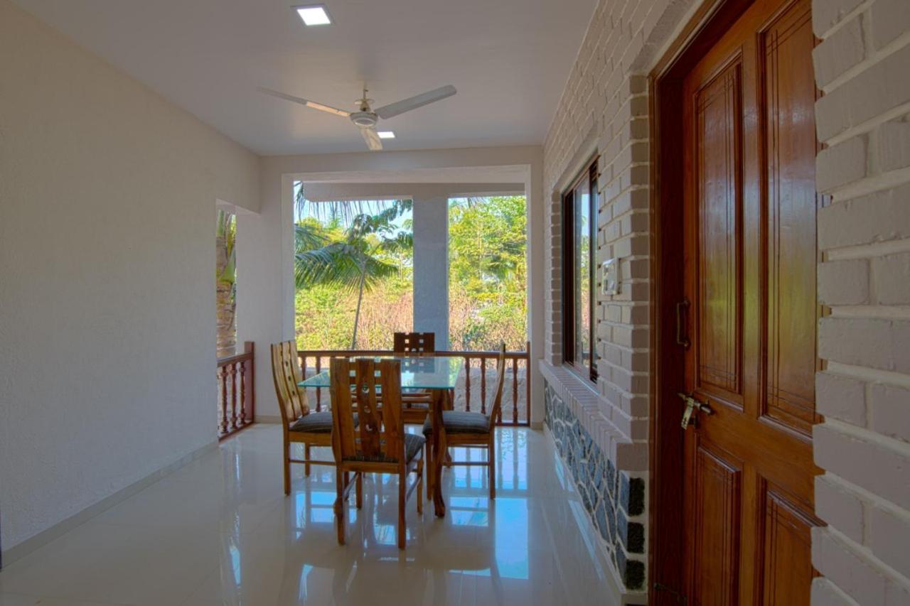Coral Bay Villa Kashid エクステリア 写真